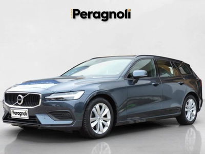 Volvo V60 B4 Geartronic Momentum Business Pro del 2021 usata a Firenze