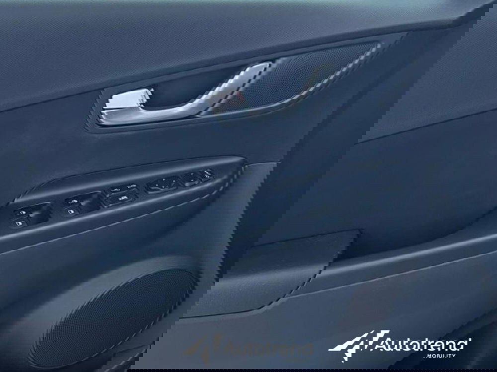 Hyundai Kona usata a Bari (15)