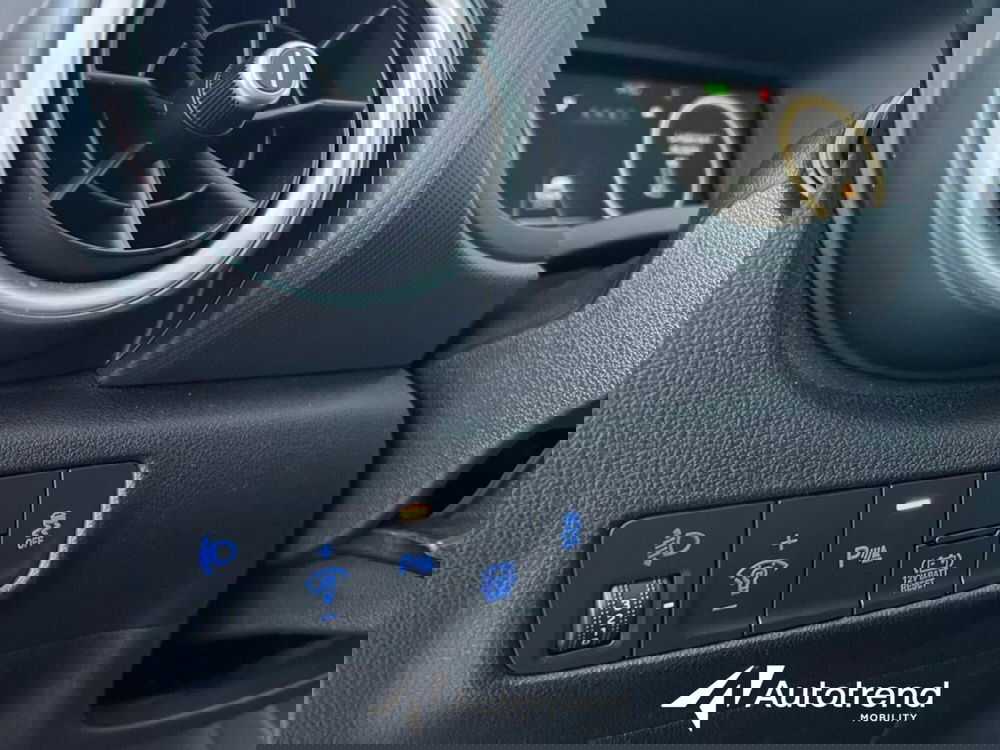 Hyundai Kona usata a Bari (16)