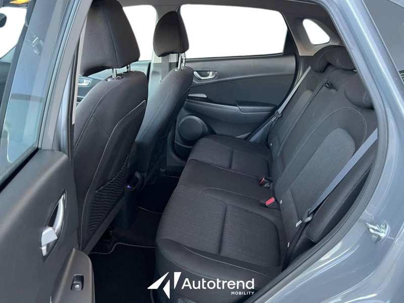 Hyundai Kona usata a Bari (17)