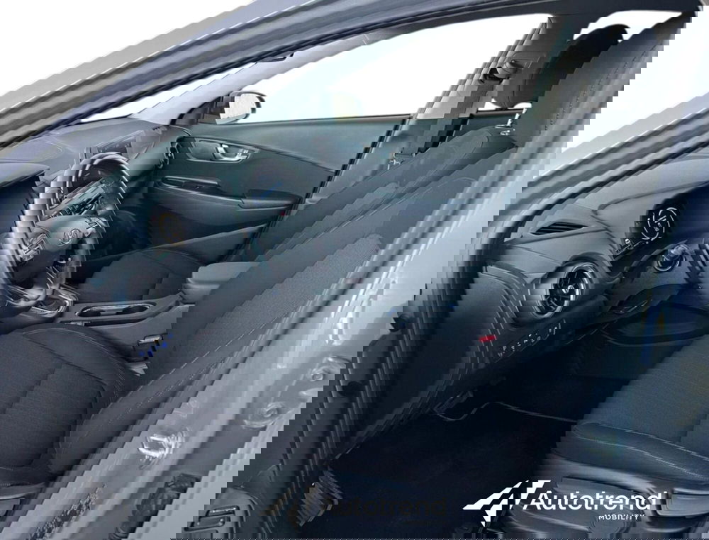 Hyundai Kona usata a Bari (6)