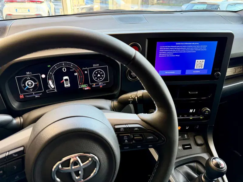 Toyota GR Yaris nuova a Como (13)