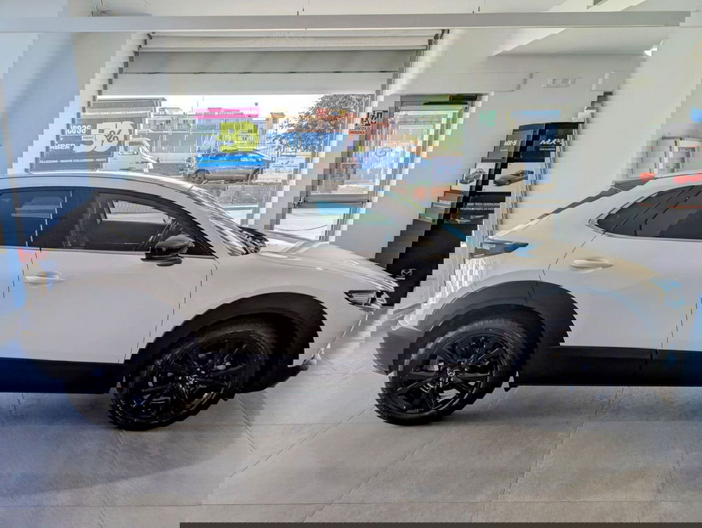 Mazda CX-30 nuova a Napoli (4)