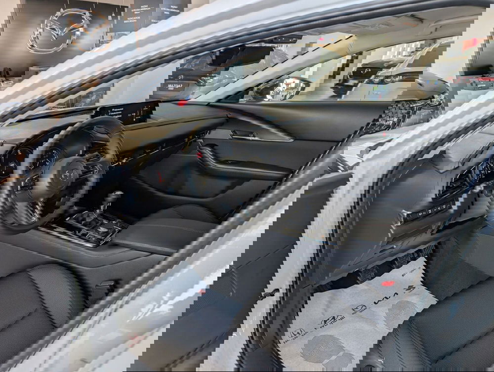 Mazda CX-30 nuova a Napoli (7)