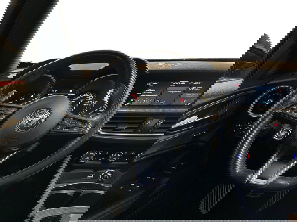 Alfa Romeo Stelvio usata a Torino (12)