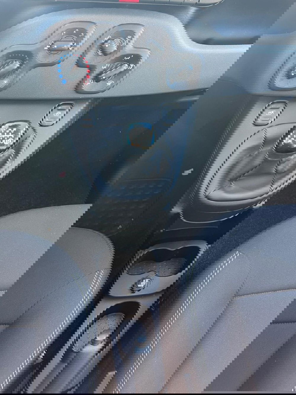 Fiat Panda Cross nuova a Milano (16)