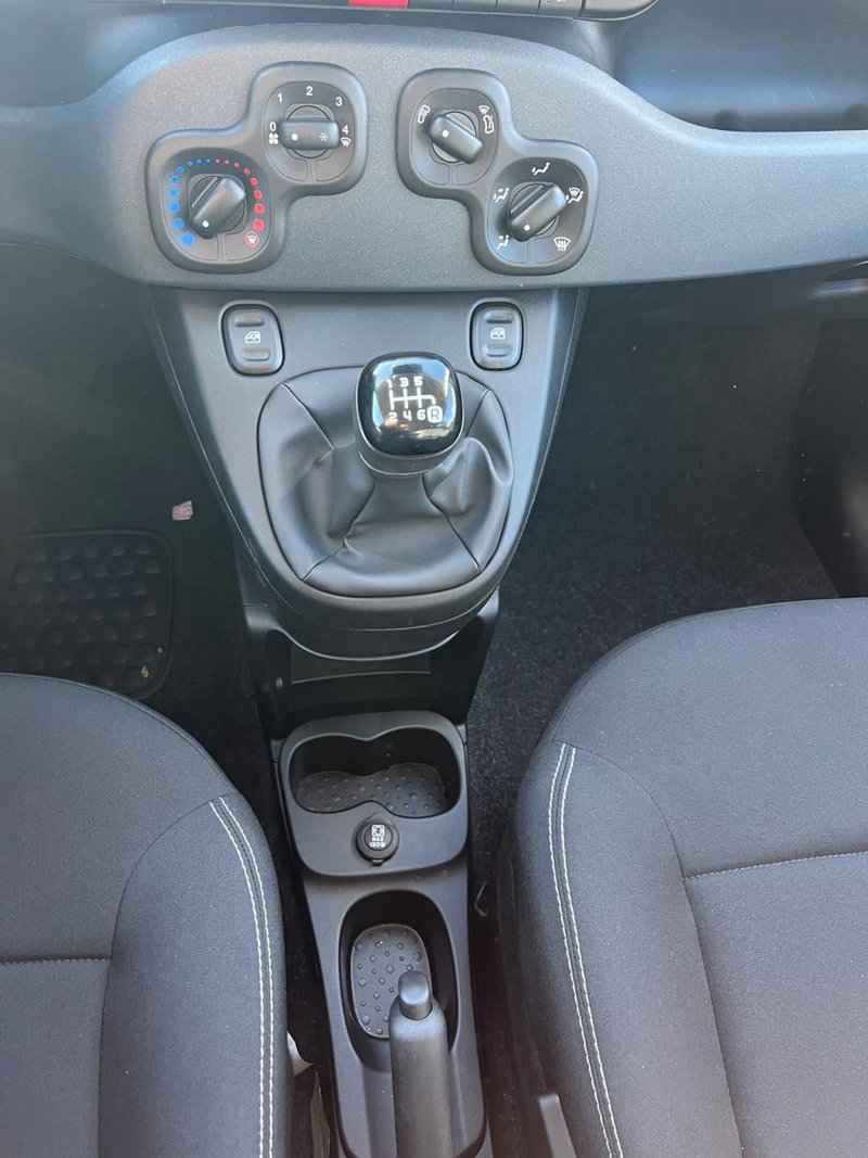 Fiat Panda Cross nuova a Milano (16)