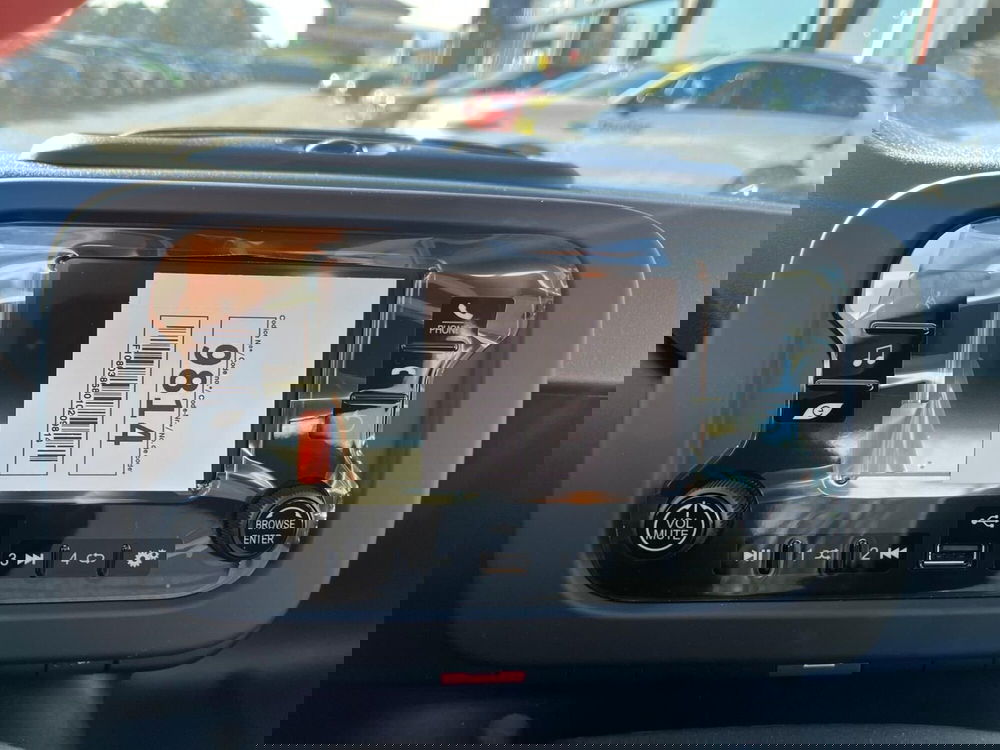 Fiat Panda Cross nuova a Milano (17)