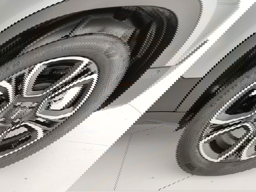 Jeep Avenger usata a Caserta (11)