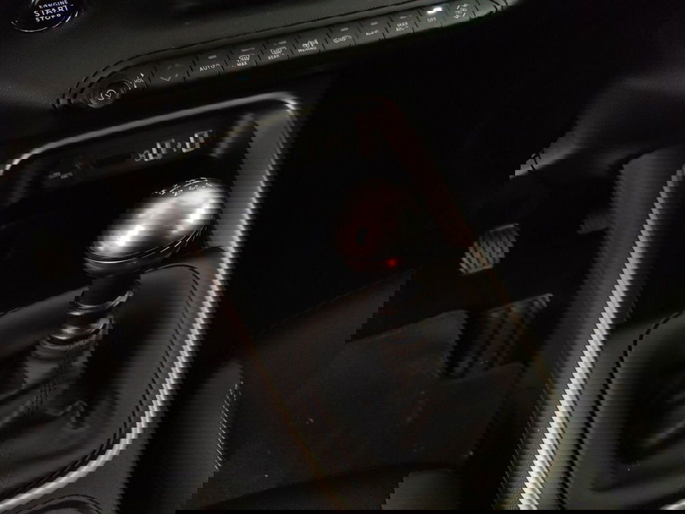 Jeep Avenger usata a Caserta (20)