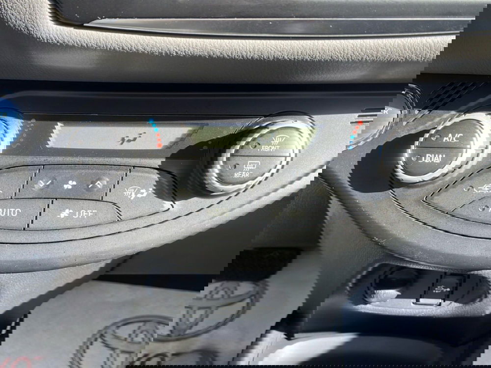 Toyota Yaris usata a Catania (15)