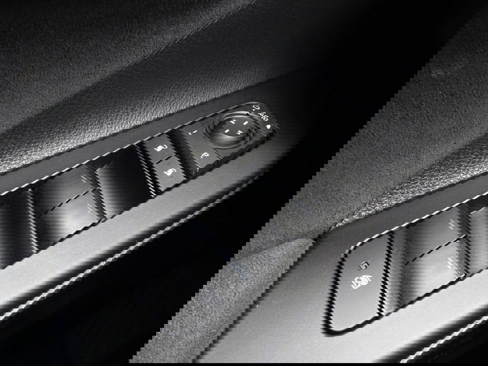 Toyota Toyota C-HR usata a Treviso (17)