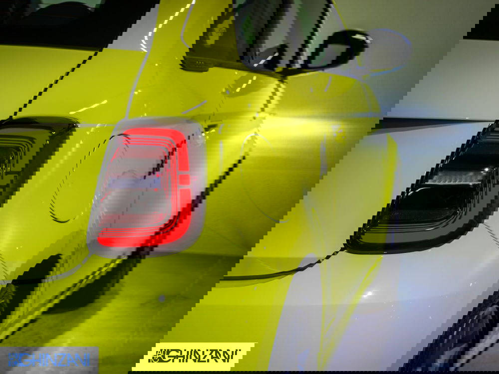 Abarth 500e Cabrio nuova a Bergamo (17)