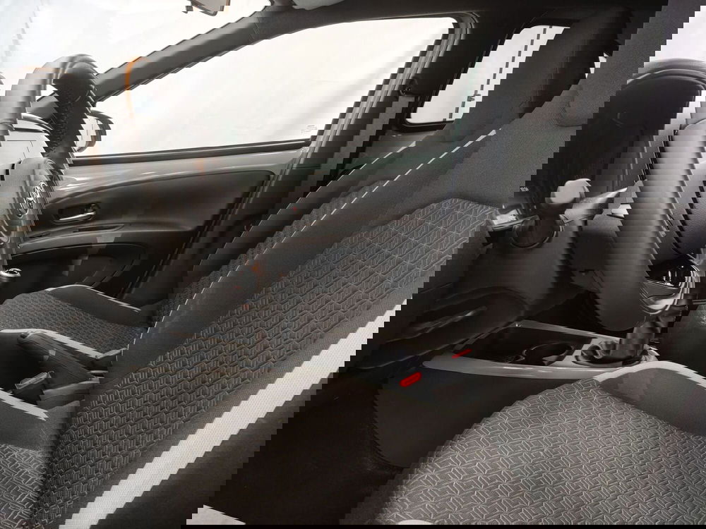 Toyota Aygo X usata a Roma (13)