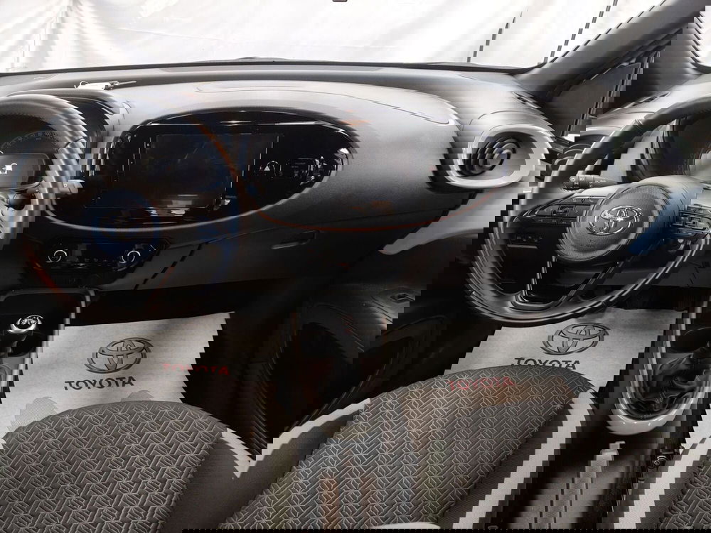Toyota Aygo X usata a Roma (8)