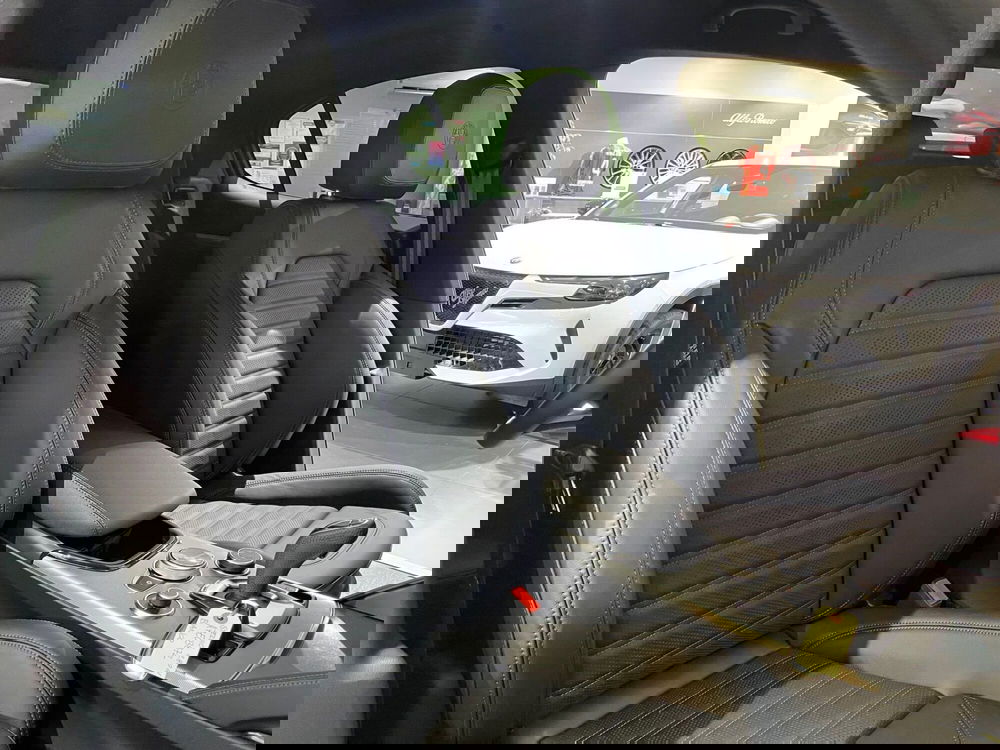 Alfa Romeo Stelvio nuova a Reggio Emilia (12)