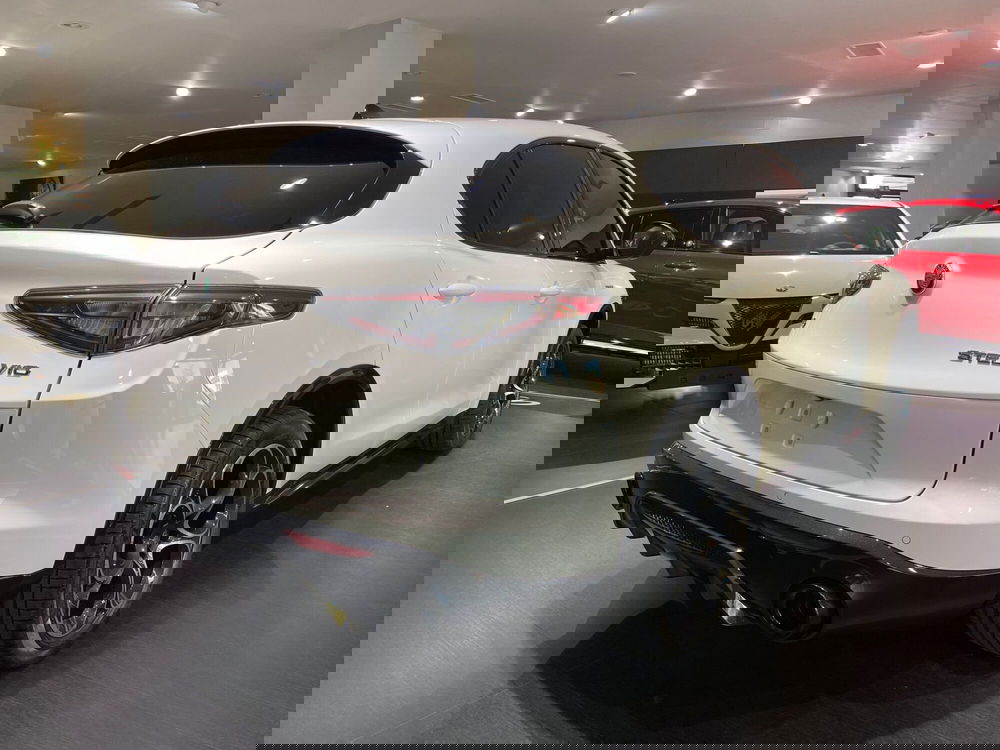 Alfa Romeo Stelvio nuova a Reggio Emilia (4)