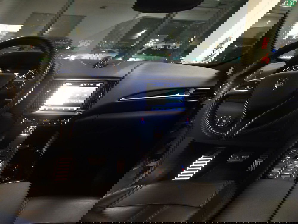 Maserati Levante usata a Reggio Emilia (15)