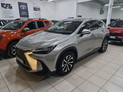 Lexus NX Hybrid 4WD Premium del 2022 usata a San Lazzaro di Savena