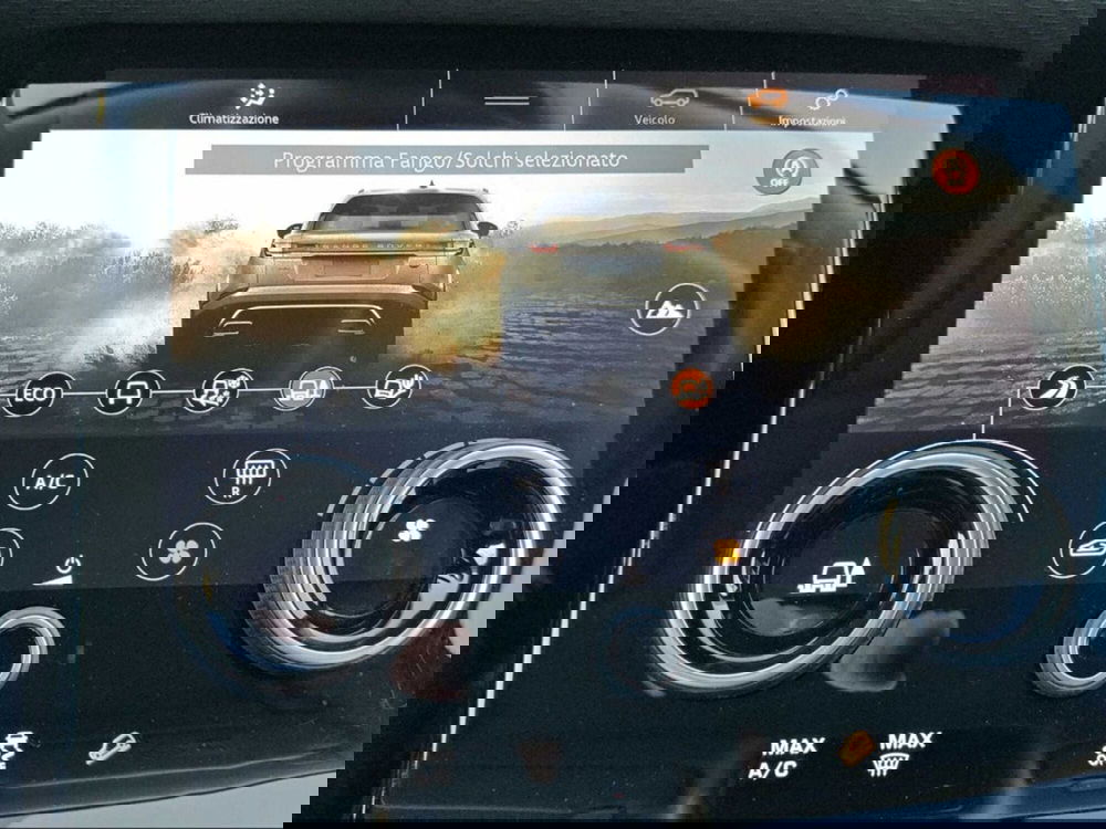 Land Rover Range Rover Velar usata a Siena (15)