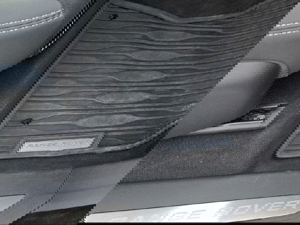 Land Rover Range Rover Velar usata a Siena (19)