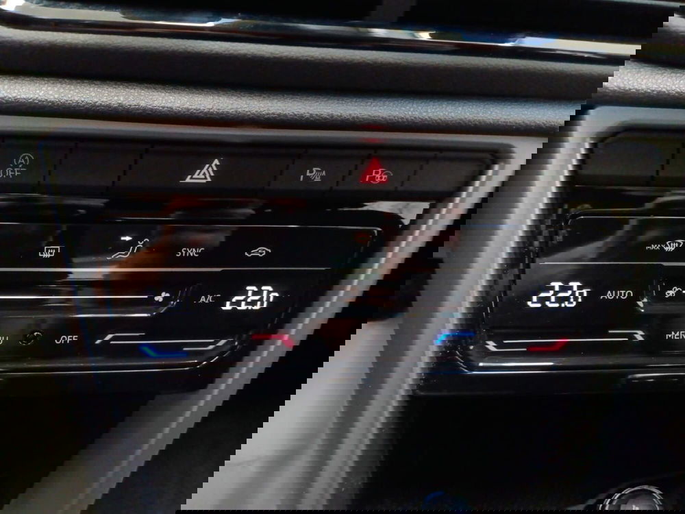 Volkswagen T-Roc usata a Bologna (17)