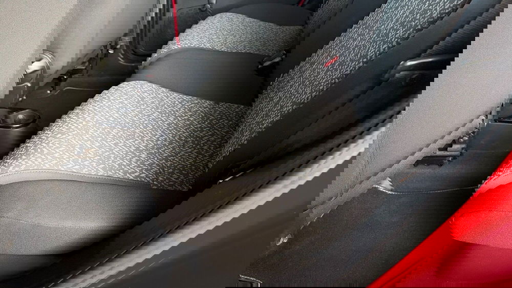 Lancia Ypsilon usata a Catania (14)