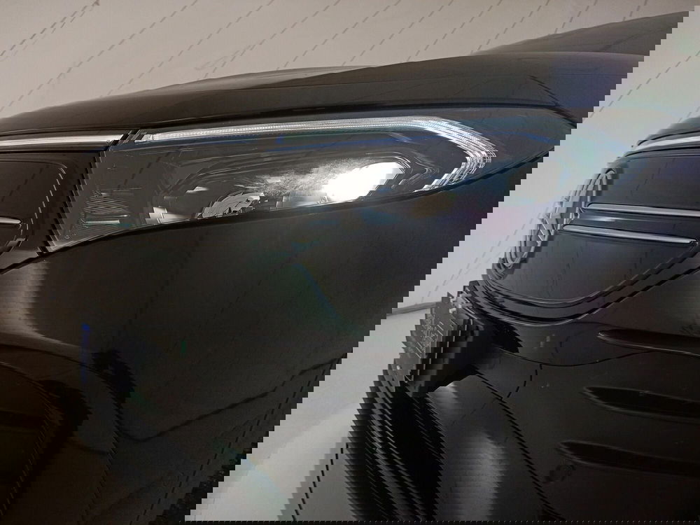 Mercedes-Benz EQA usata a Bari (11)