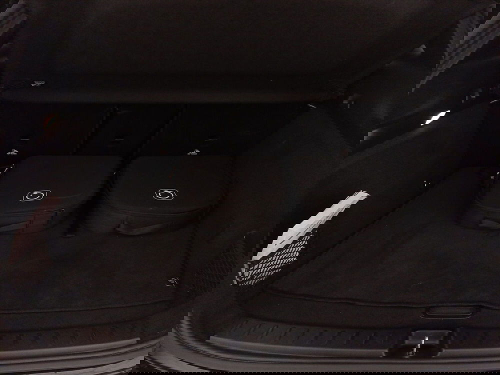 Mercedes-Benz EQA usata a Bari (13)