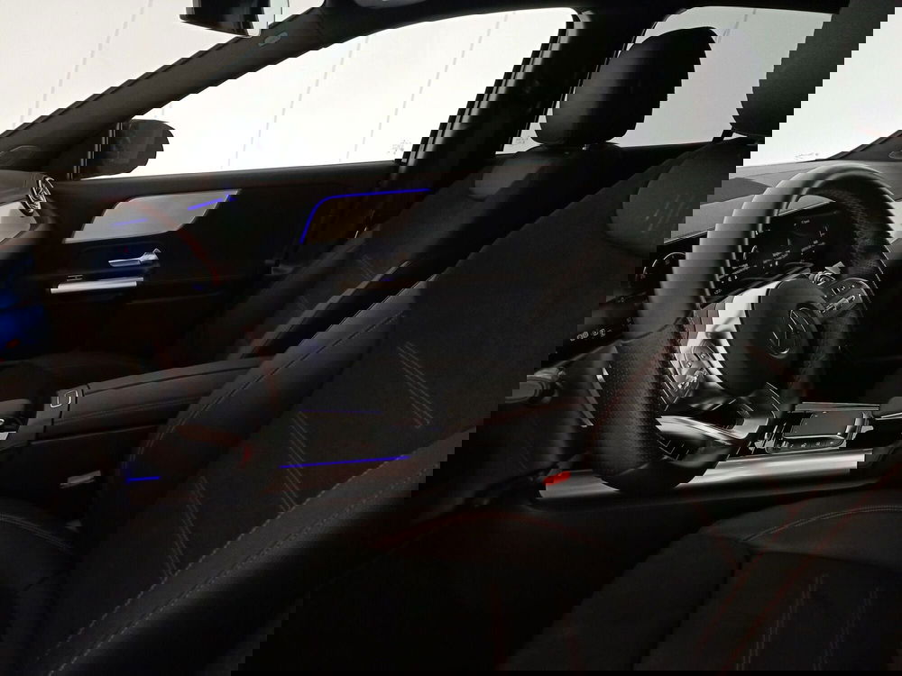 Mercedes-Benz EQA usata a Bari (6)