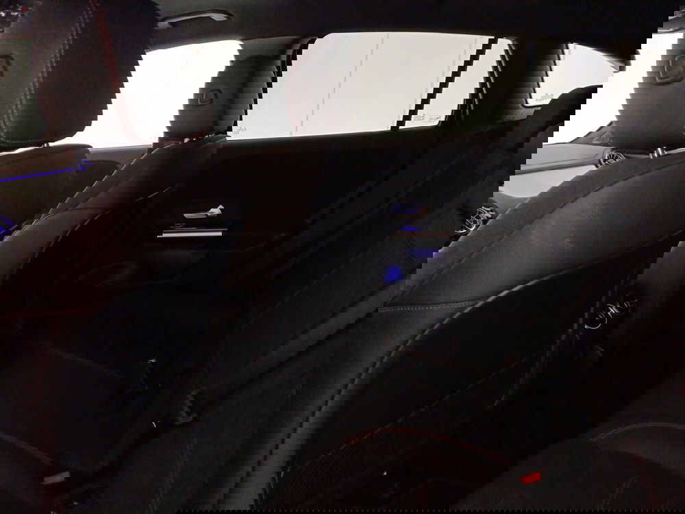 Mercedes-Benz EQA usata a Bari (8)