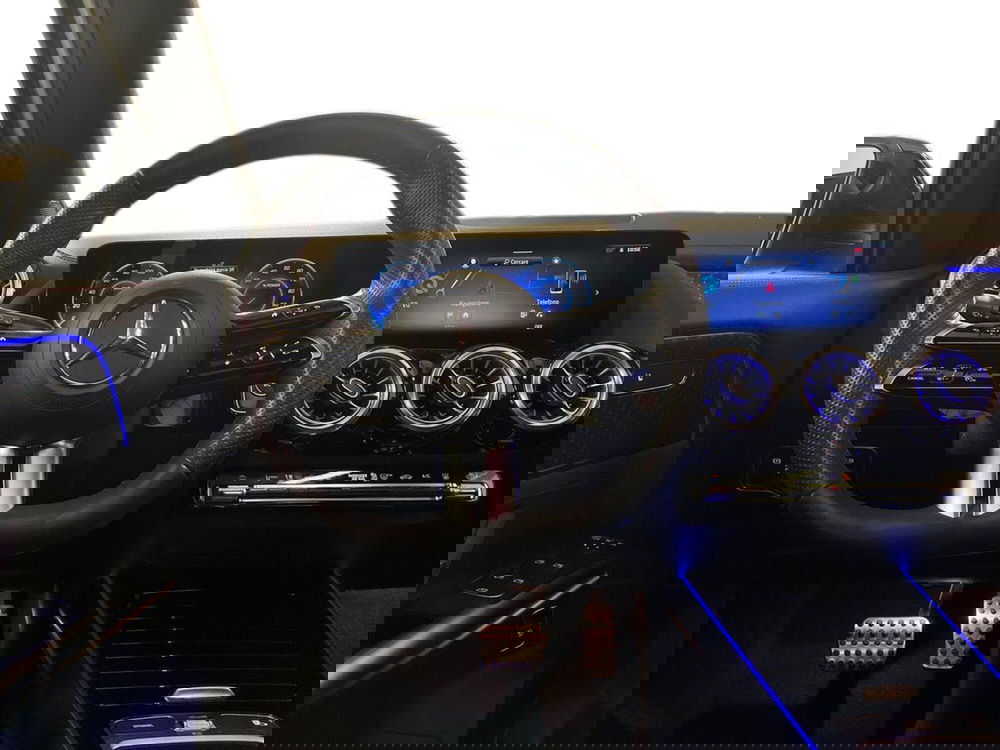 Mercedes-Benz EQA usata a Monza e Brianza (11)