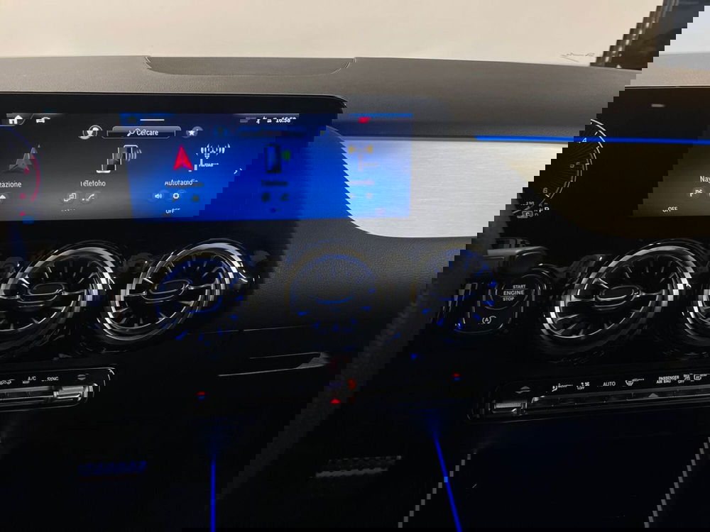 Mercedes-Benz GLA SUV usata a Monza e Brianza (14)