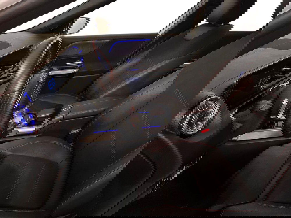 Mercedes-Benz EQB usata a Milano (10)