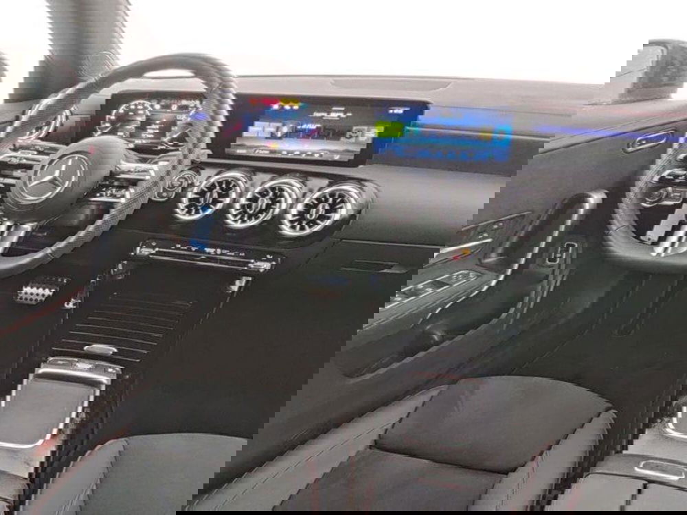 Mercedes-Benz CLA Shooting Brake usata a Milano (3)