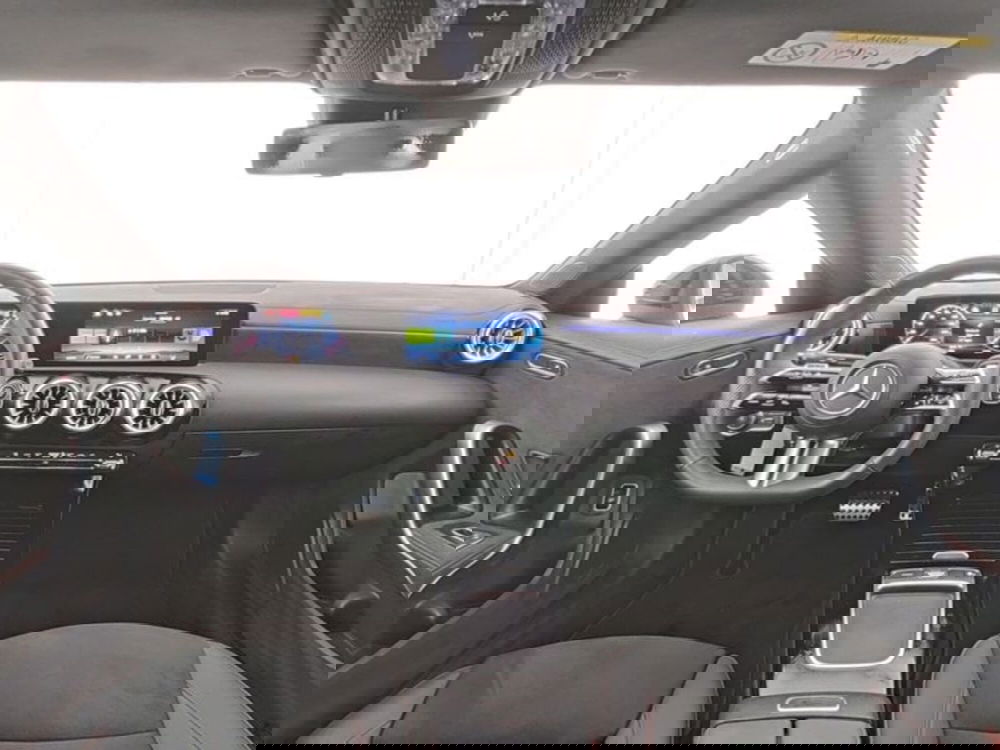 Mercedes-Benz CLA Shooting Brake usata a Milano (7)