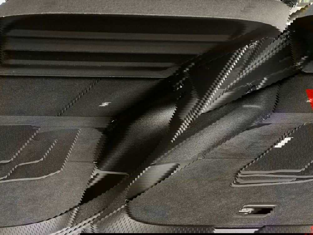 Nissan Qashqai usata a Milano (8)