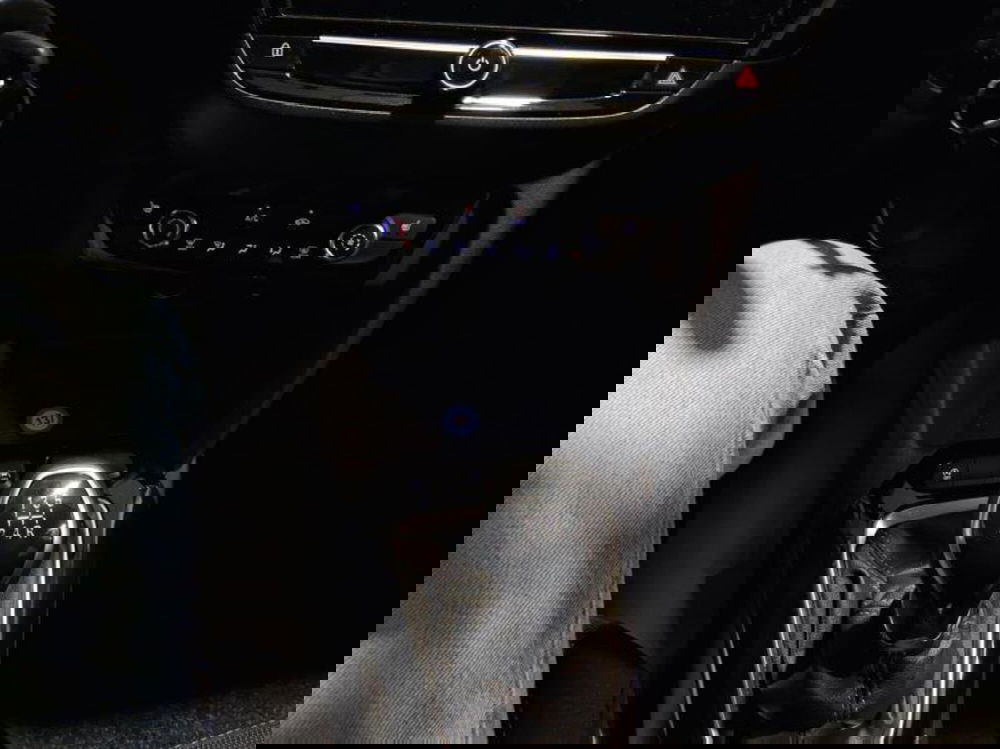 Opel Corsa usata a Genova (16)