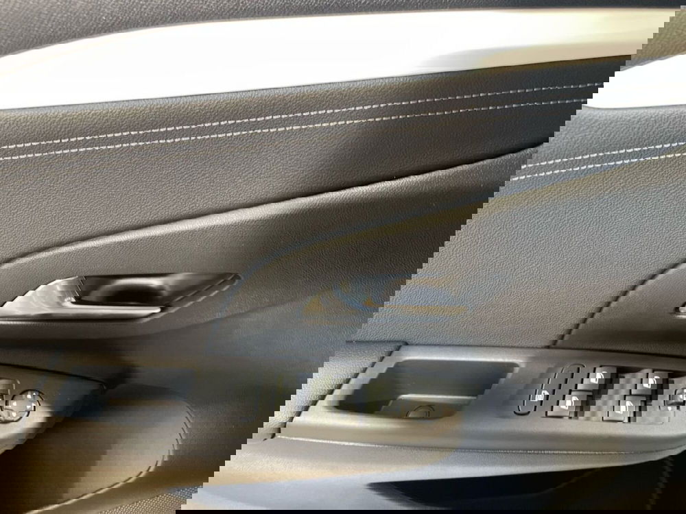 Opel Corsa nuova a Salerno (13)