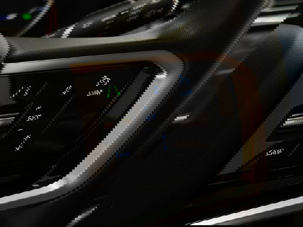 Land Rover Discovery Sport usata a Savona (12)