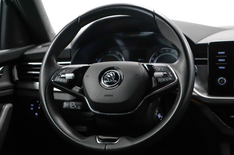 Skoda Kamiq usata a Varese (14)