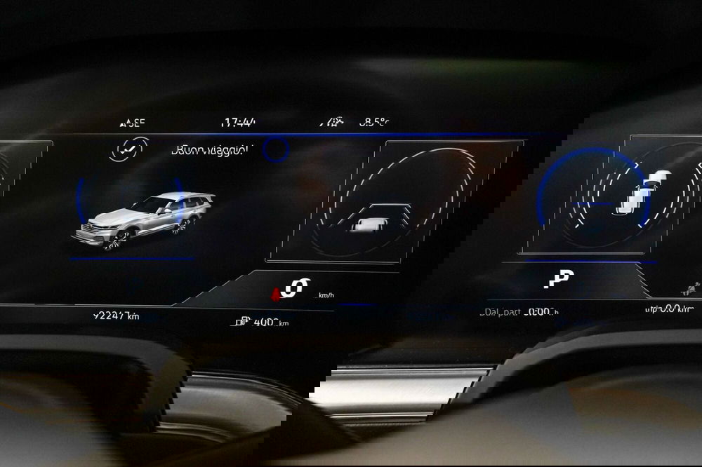 Volkswagen Touareg usata a Varese (10)