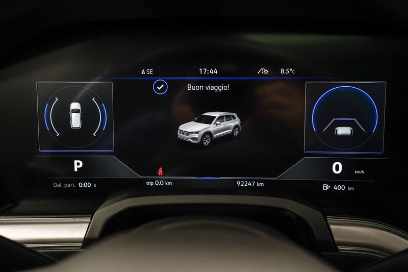 Volkswagen Touareg usata a Varese (10)