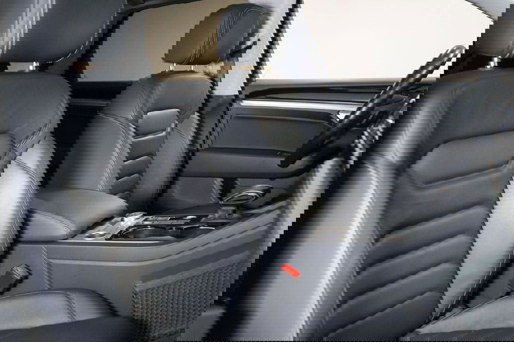 Volkswagen Touareg usata a Varese (13)