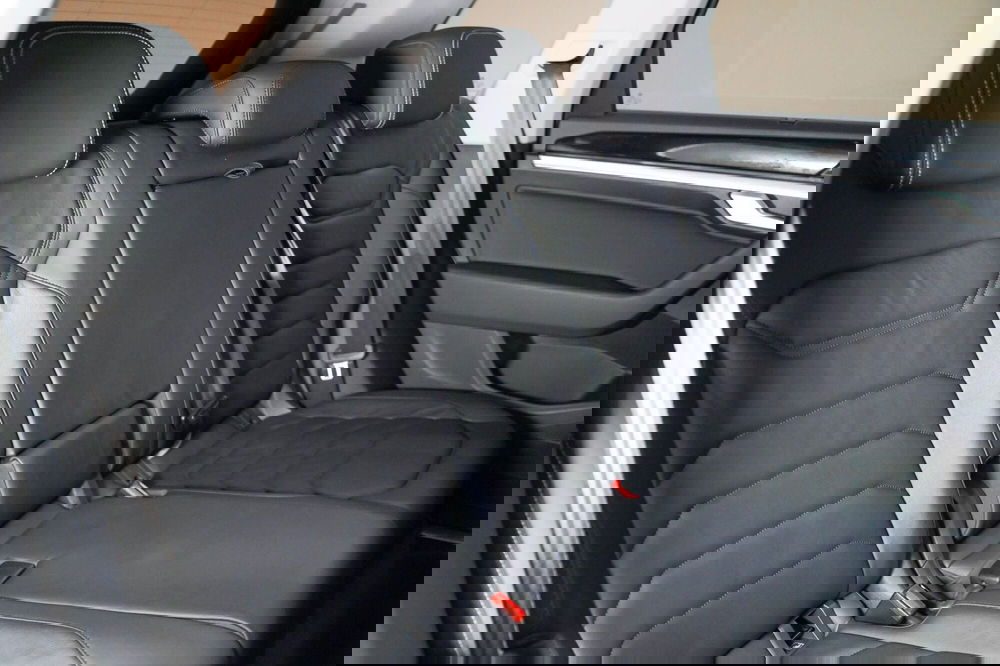 Volkswagen Touareg usata a Varese (14)