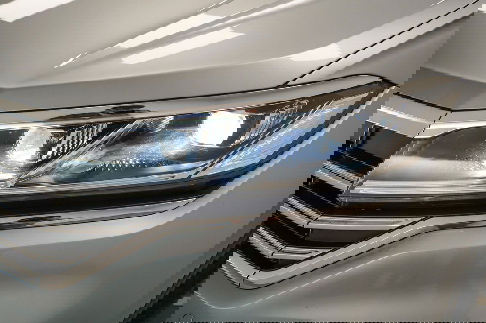 Volkswagen Touareg usata a Varese (8)