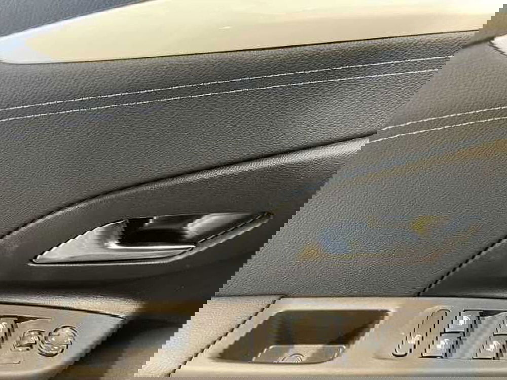 Opel Corsa nuova a Salerno (13)