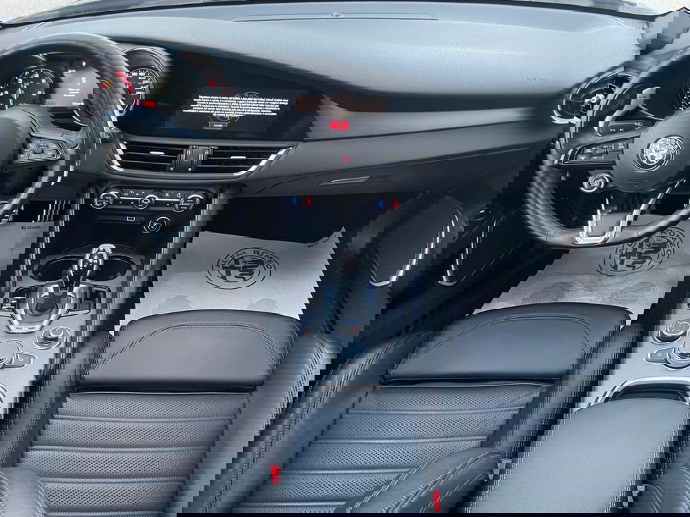 Alfa Romeo Giulia usata a Ancona (12)