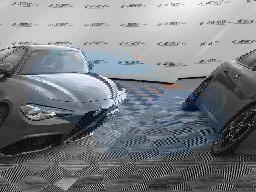 Alfa Romeo Giulia usata a Ancona (3)