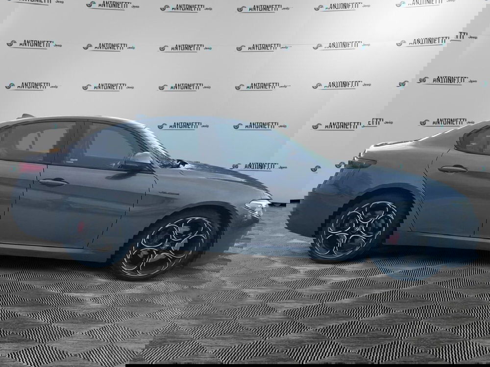 Alfa Romeo Giulia usata a Ancona (4)